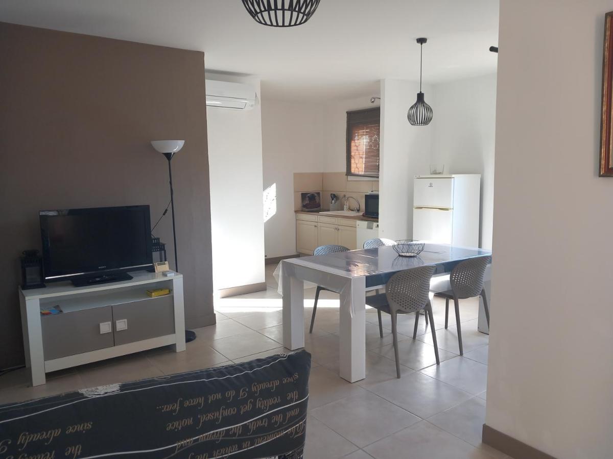 Appartement Location au coeur des Chênes à Sérignan-du-Comtat Extérieur photo